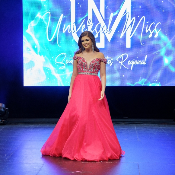 Mac duggal Hot pink chiffon beaded gown - Picture 4 of 13